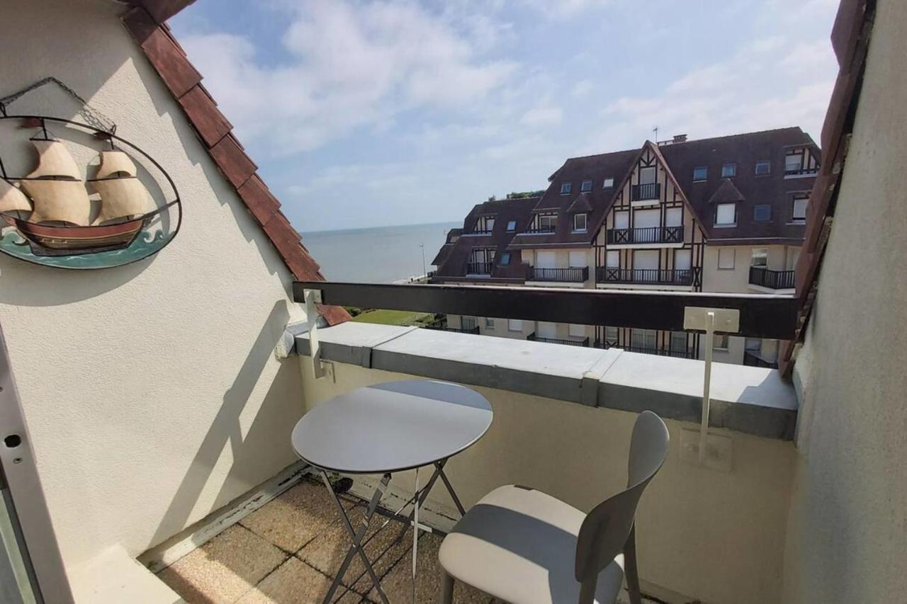 Apt With Balcony And Sea View Near Cabourg Beach Exterior photo