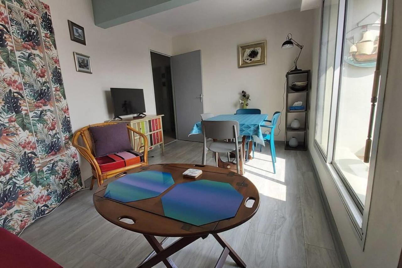 Apt With Balcony And Sea View Near Cabourg Beach Exterior photo